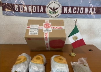 Incautan droga en una paquetería
