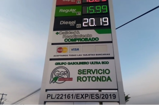 Abren gasolinera construida sobre un arroyo