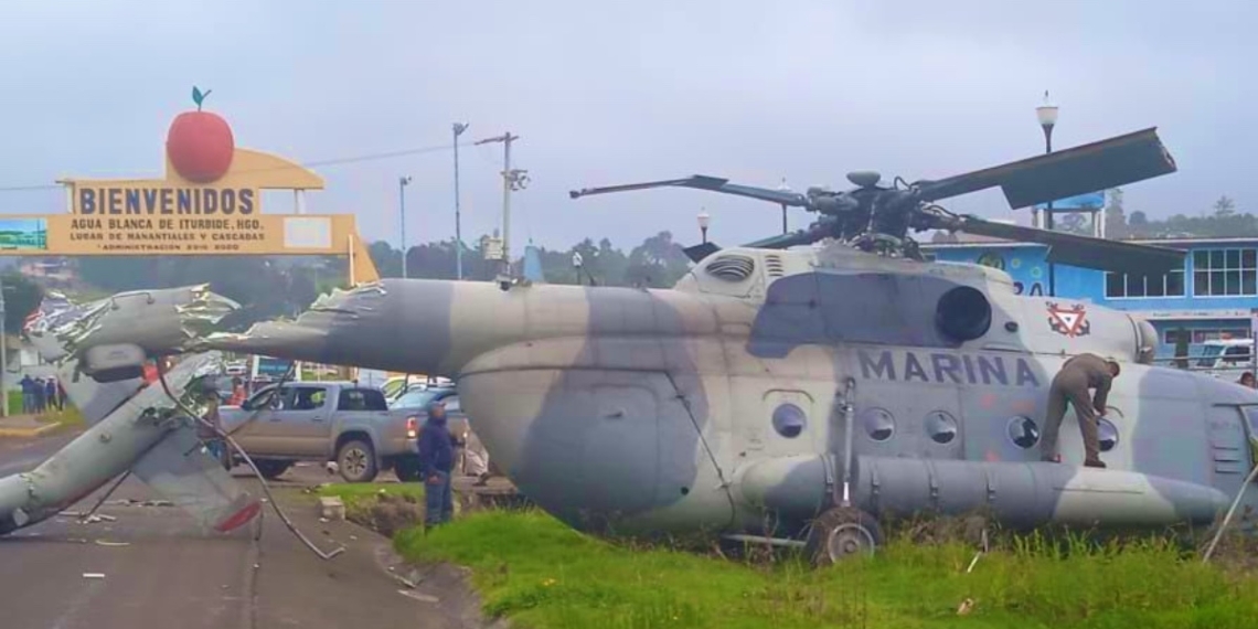 Se desploma helicóptero de la Marina donde viajaba secretario de Gobierno de Veracruz