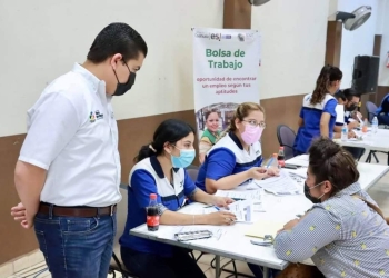 Bolsa de trabajo generó 400 empleos en San Juan de Sabinas