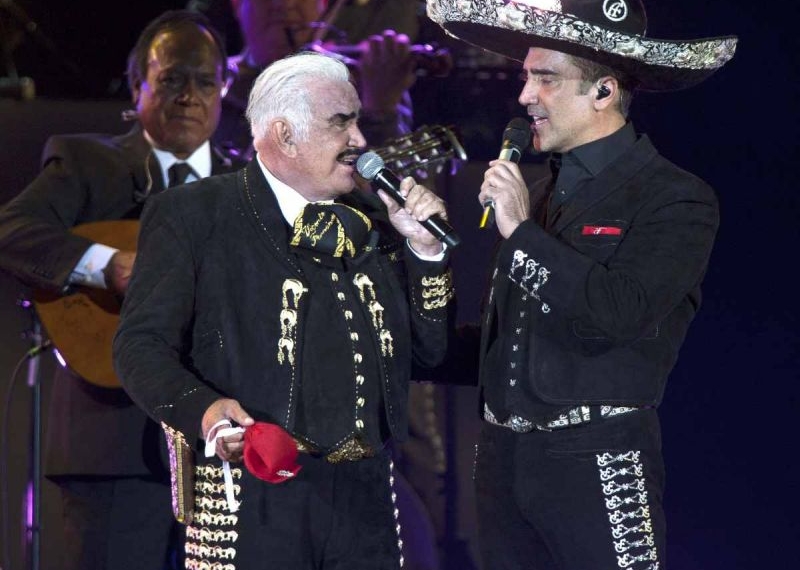 Vicente Fernández pide que lo despidan con esta canción