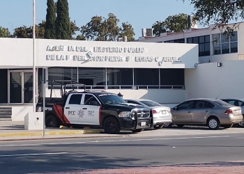 Decomisan dos kilos de metanfetamina y detienen a tres en retén