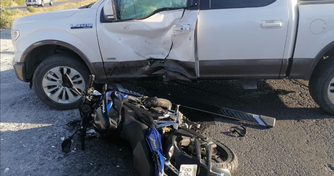 Lesionan de gravedad a un motociclista