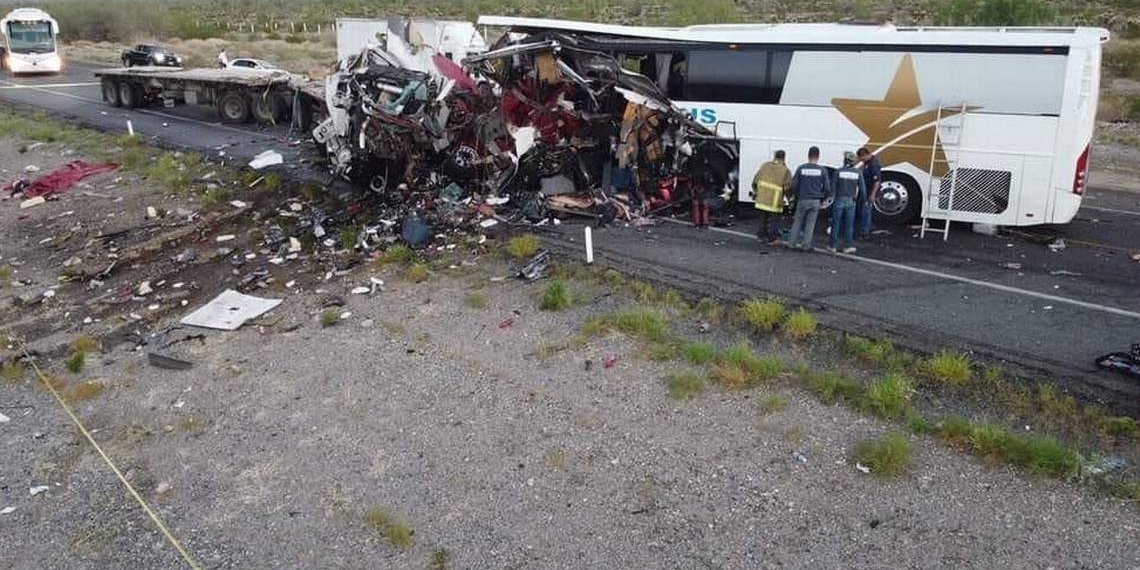 Accidente carretero deja 16 muertos y 22 heridos en Sonora