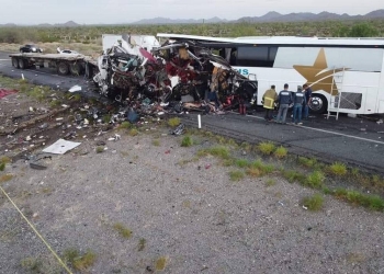 Accidente carretero deja 16 muertos y 22 heridos en Sonora