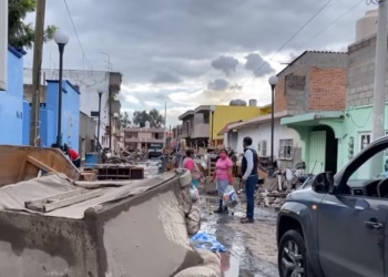 Reclaman damnificados a presidente municipal