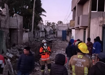 Puebla confirma un muerto y 11 heridos por la explosión de toma clandestina de gas LP