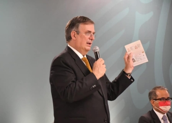 Presentan el nuevo Pasaporte Electrónico Mexicano