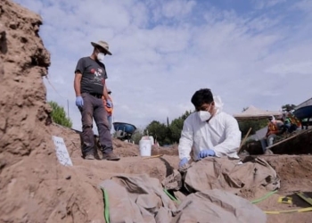 Avanzan los trabajos de exhumación masiva en Coahuila