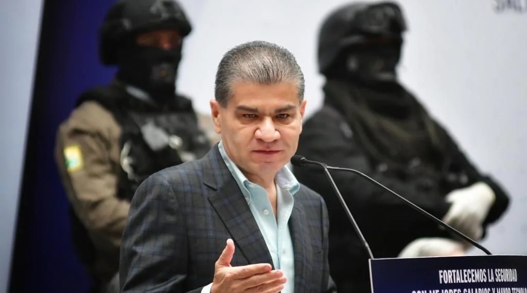 Estudio y empleo armas para alejar a los jóvenes de la delincuencia