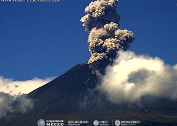 Presenta una explosión el Popocatépetl