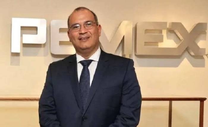 Interpol emite ficha roja contra exdirector de Pemex Carlos Treviño