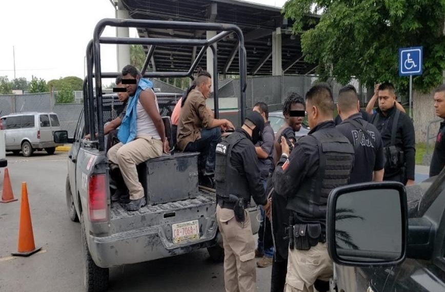 Detienen a migrantes por delito de posesión de narcóticos