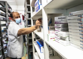 López Obrador reconoce falta de medicina