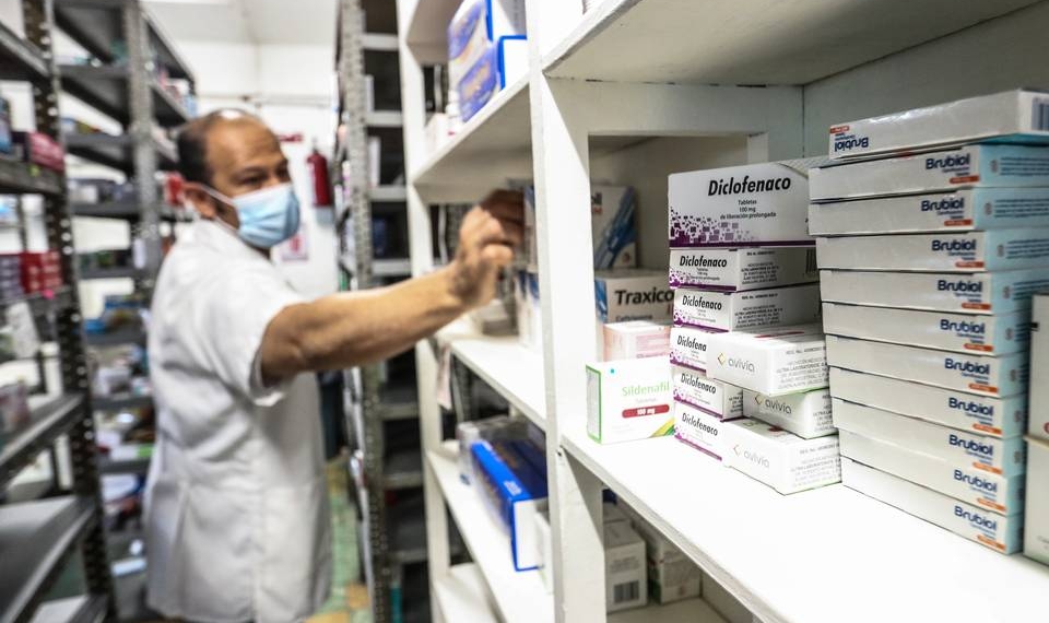 López Obrador reconoce falta de medicina