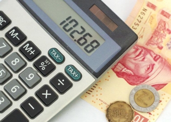 El gobierno prepara alza al salario mínimo general para el 2022