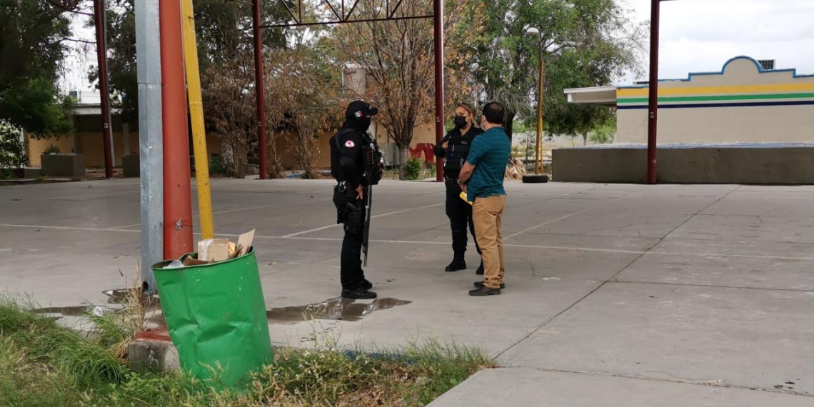 Investigan robo a escuela primaria
