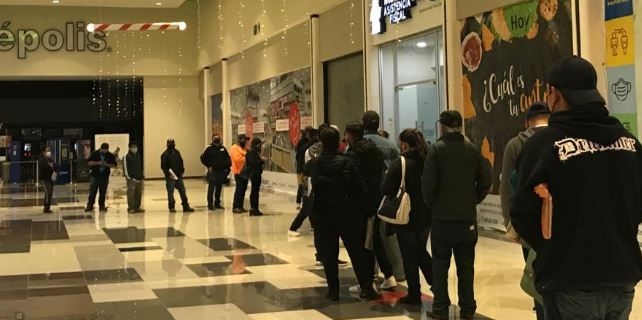 Falta de personal en módulos de atención causan molestia en usuarios