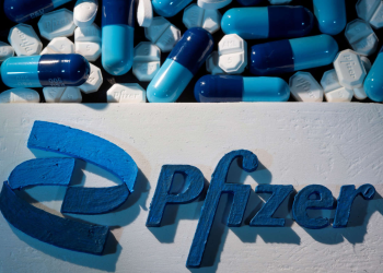 Pfizer autorizará versiones genéricas de su píldora COVID-19 en 95 países