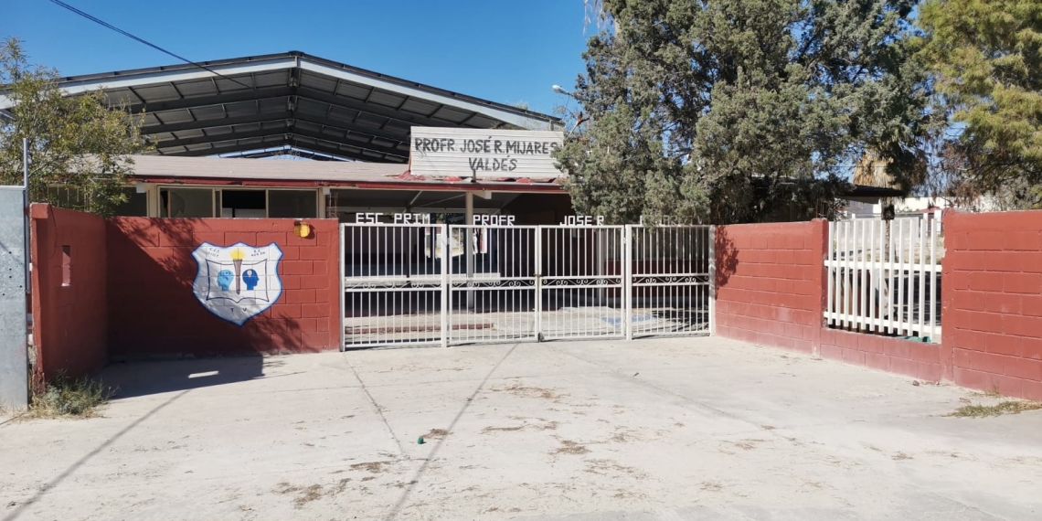 Formalizan denuncias por robos en dos planteles educativos