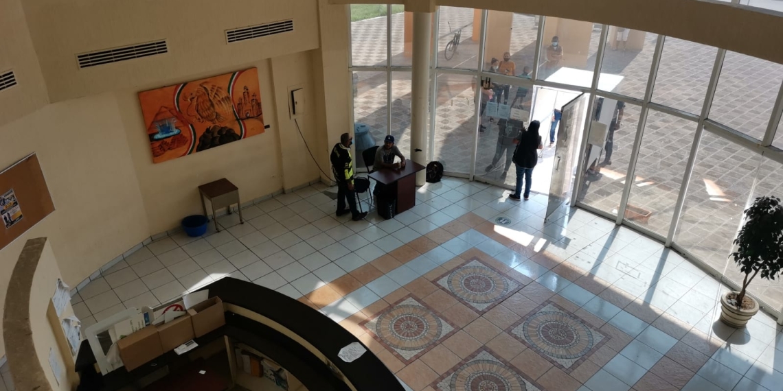 FGE sigue atendiendo con personal de guardia