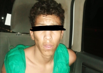 Taxistas detienen a ladrón
