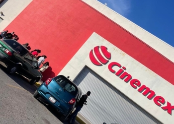 De cambiar el semáforo a naranja o rojo podría cerrarse comercios no esenciales