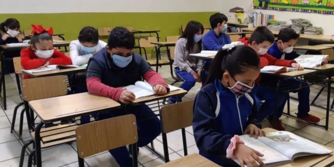 En marzo 100 por ciento de escuelas operarán en modo presencial; Riquelme
