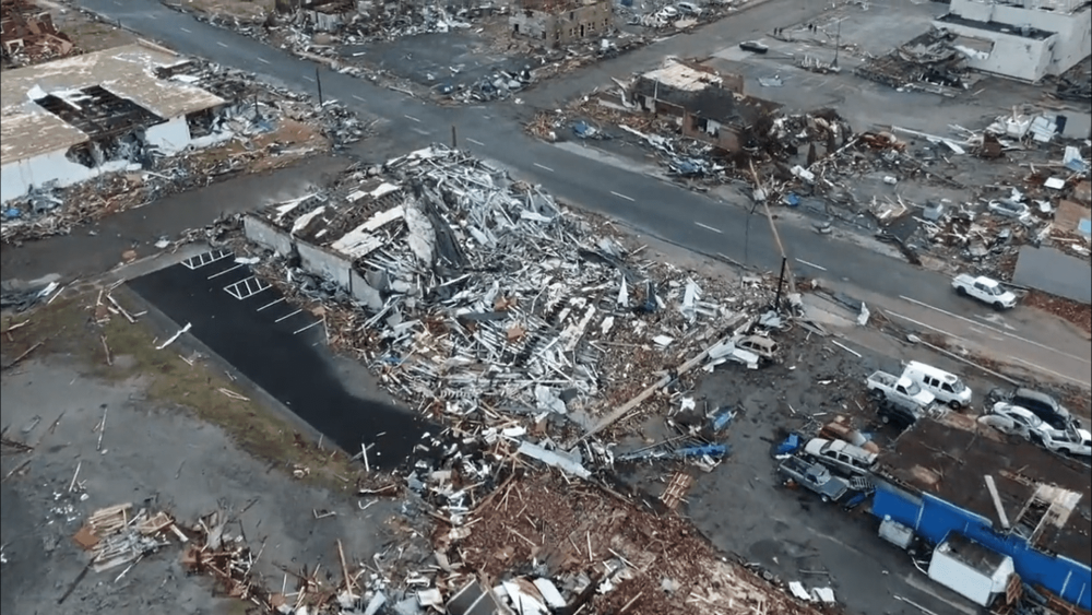 Kentucky se declara estado de alerta ante paso de devastador Tornado