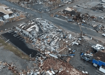 Kentucky se declara estado de alerta ante paso de devastador Tornado