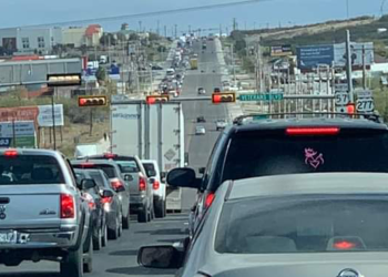Histórico cruce de paisanos por Piedras Negras e Eagle Pass este año