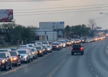 Miles entran a México por Piedras Negras
