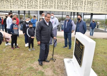 Homenajean al profesor Toño Martínez, promotor de baloncesto