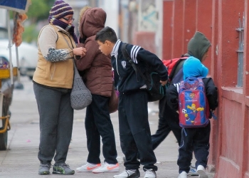 Habrá clases aún en días bajo cero, pero a distancia