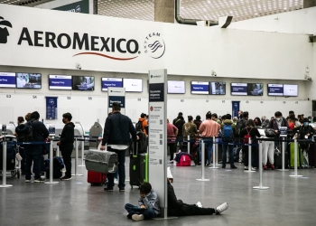 Aeroméxico cancela 441 vuelos debido a pandemia