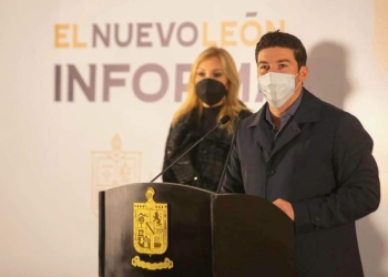 Nuevo León recibirá de Texas 500 mil vacunas para menores de 15 años