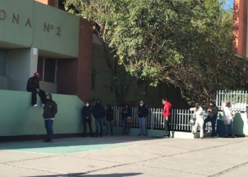 Se registran largas filas para solicitar prueba COVID-19