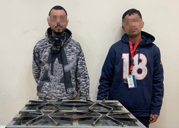 Roban en jardín de niños y son detenidos