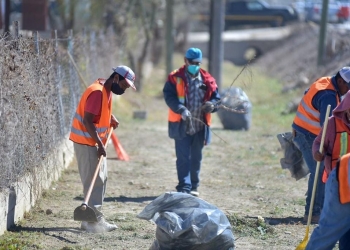 Continúan trabajando cuadrillas de limpieza