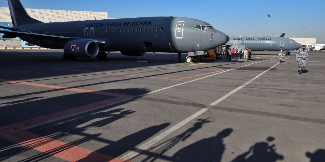 Sale avión militar para repatriar a mexicanos que vivían en Ucrania