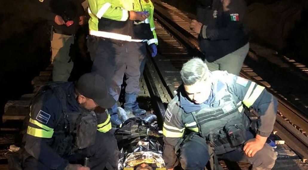 Lo atropella el tren