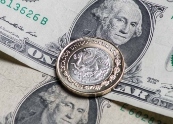 Peso cae 1.8% tras ataque de Rusia a Ucrania; dólar cotiza en 21.20