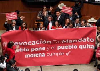 Morena propone que revocación de mandato aplique a senadores, diputados y gobernadores