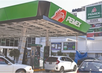Gobierno da subsidio completo a consumidores de gasolina Magna