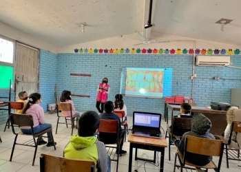 Imparten pláticas en escuelas de la importancia de la higiene bucal