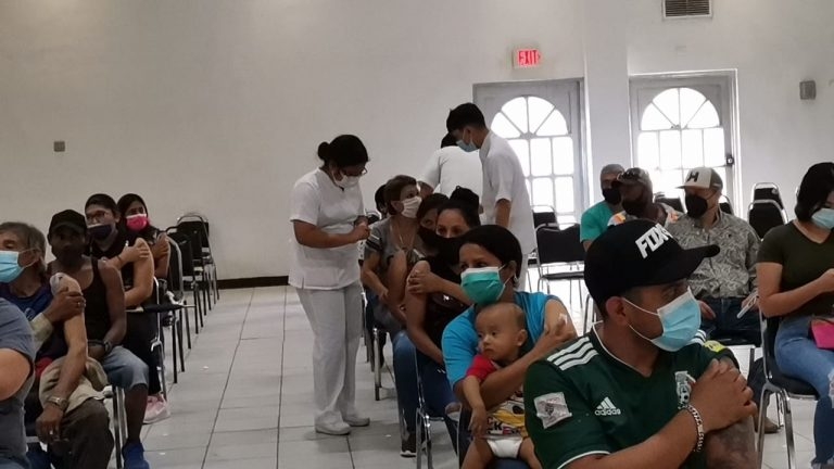 Desconocen servidores de la nación cambios en el certificado de vacunación