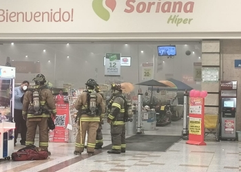 Se incendia Soriana al sur de Saltillo