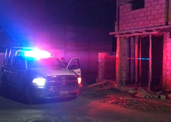 Policías salvan a un joven de la muerte