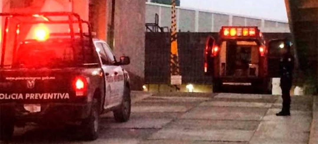Niño de 3 años cae de vehículo en movimiento
