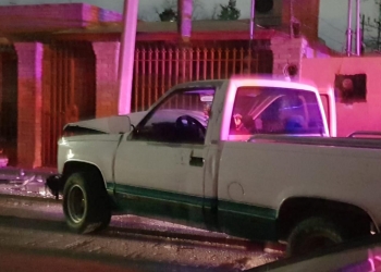 Deja sin luz al sector González al chocar contra poste de CFE